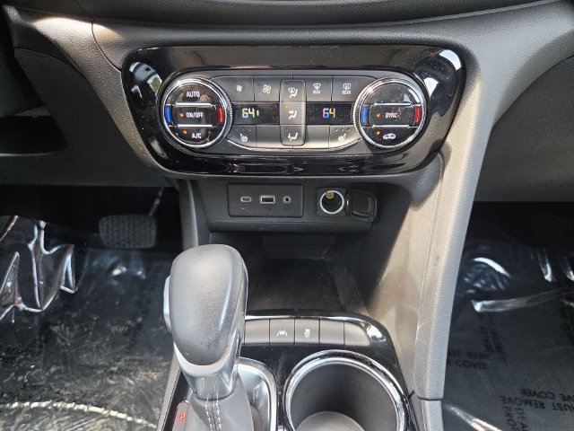 Certified 2023 Buick Encore GX Essence w/ Experience Buick Package FWD image 19