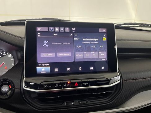 Used 2024 Jeep Compass Trailhawk image 70