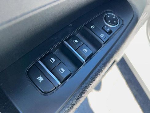 Used 2019 Kia Forte S w/ S Premium Package FWD image 12
