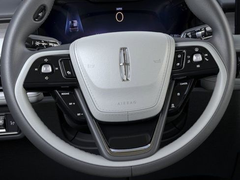 New 2026 Lincoln Aviator Reserve w/ Luxury Package RWD image 12