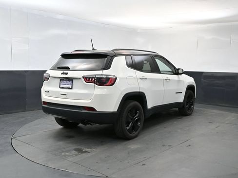 Used 2021 Jeep Compass Latitude AWD/4WD image 5