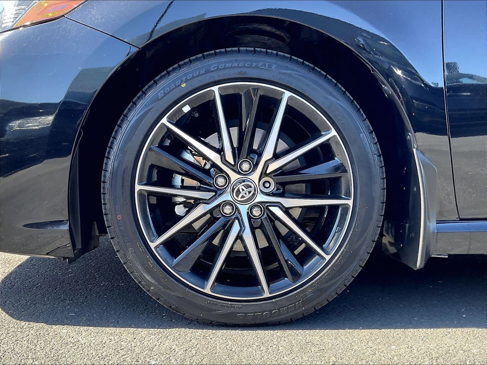Used 2024 Toyota Camry SE FWD image 11