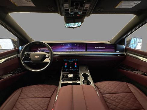 New 2026 Cadillac Escalade ESV Luxury AWD/4WD image 21