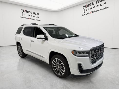Used 2021 GMC Acadia Denali w/ Denali Technology Package FWD image 7