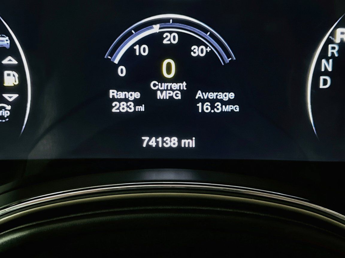 Used 2017 Jeep Grand Cherokee Limited RWD image 8