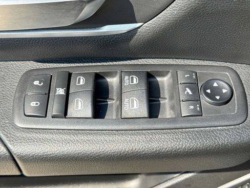 Used 2020 RAM 1500 Big Horn AWD/4WD image 16