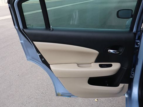 Used 2014 Chrysler 200 Limited FWD image 24