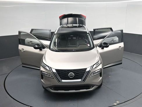 Used 2021 Nissan Rogue SL w/ Premium Package image 56