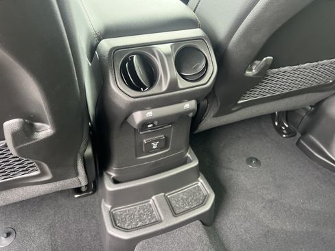 New 2026 Jeep Wrangler Unlimited Sahara AWD/4WD image 19