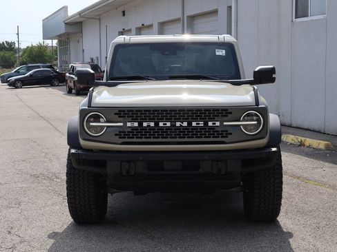 Used 2025 Ford Bronco Badlands AWD/4WD image 2