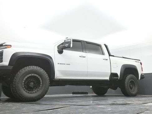Used 2020 Chevrolet Silverado 2500 LTZ w/ Technology Package image 49