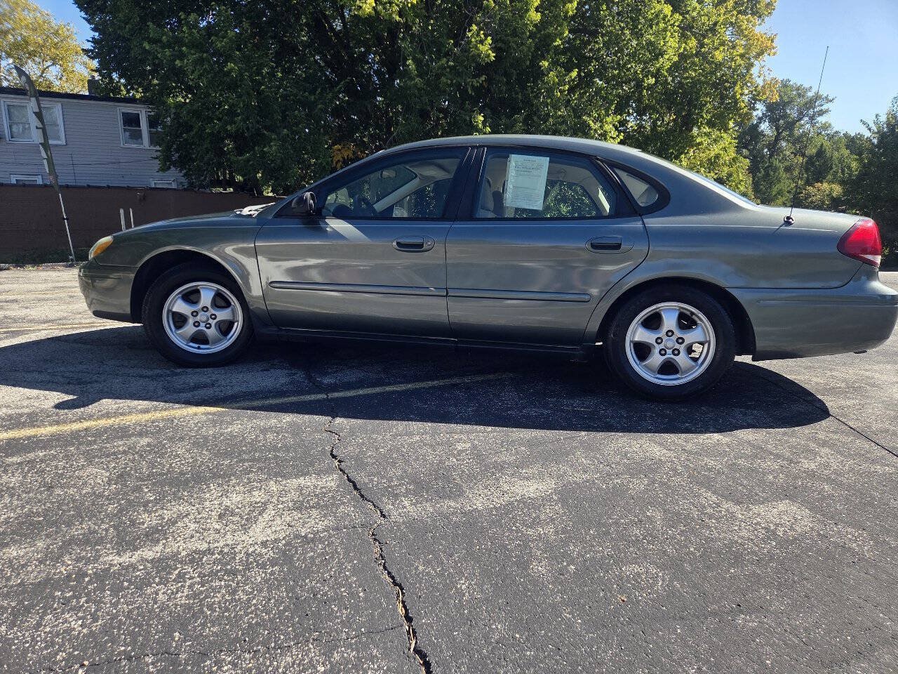 Used 2007 Ford Taurus SE FWD image 7