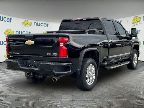 Used 2024 Chevrolet Silverado 2500 High Country w/ High Country Premium Package image 6