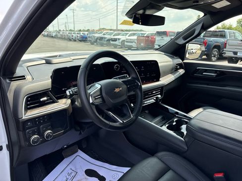 Certified 2025 Chevrolet Tahoe LT AWD/4WD image 13