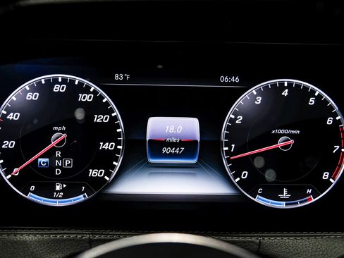 Used 2018 Mercedes-Benz S 560 4MATIC Sedan image 17