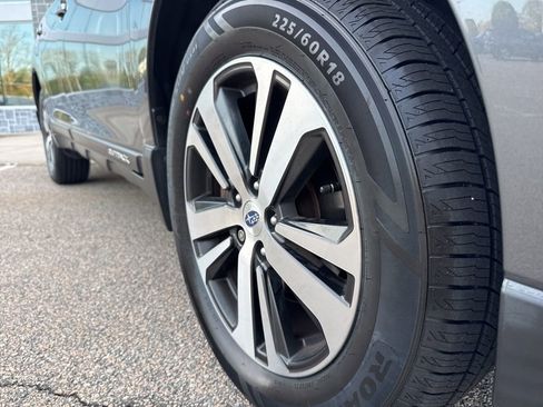 Used 2019 Subaru Outback 2.5i Limited AWD/4WD image 28