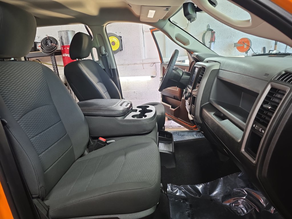 Used 2019 RAM 1500 Express w/ Ignition Orange Sport Package AWD/4WD image 12