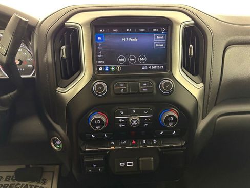 Used 2020 Chevrolet Silverado 1500 LT Trail Boss w/ Convenience Package AWD/4WD image 28