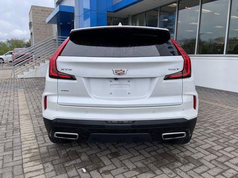 Used 2025 Cadillac XT4 Premium Luxury AWD/4WD image 4