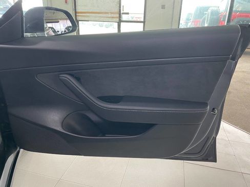 Used 2020 Tesla Model 3 Standard Range Plus image 27