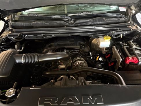 Used 2019 RAM 1500 Laramie Longhorn w/ Body-Colour Bumper Group AWD/4WD image 18