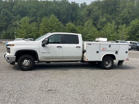 Used 2024 Chevrolet Silverado 3500 W/T w/ WT Convenience Package RWD image 2