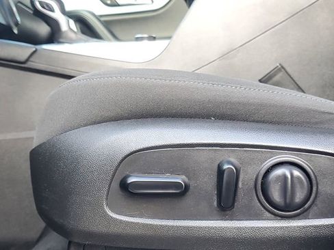 Used 2020 Chevrolet Blazer LT image 13