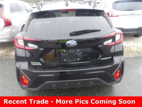 Used 2024 Subaru Crosstrek 2.0i Premium image 5
