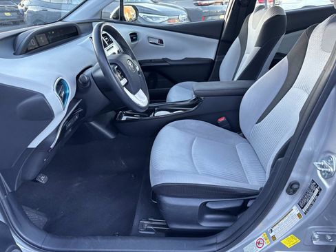 Used 2017 Toyota Prius Three Touring image 15