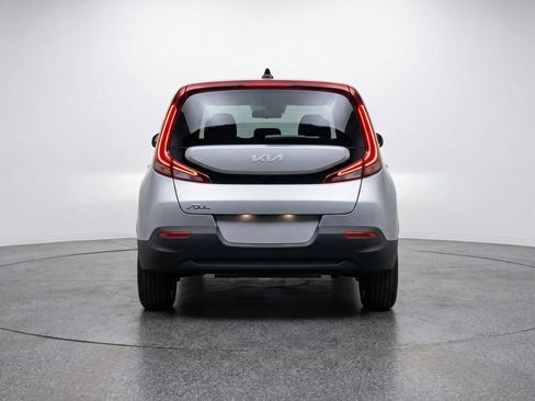 Used 2025 Kia Soul LX w/ LX Technology Package image 6