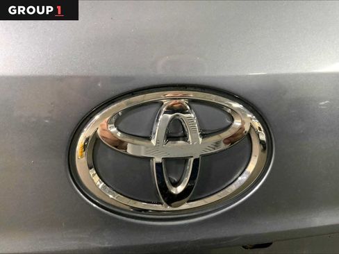 Certified 2021 Toyota Highlander LE AWD/4WD image 10