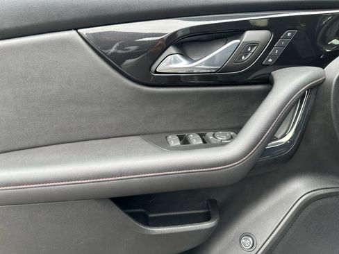 Used 2023 Chevrolet Blazer RS w/ Enhanced Convenience Package image 11