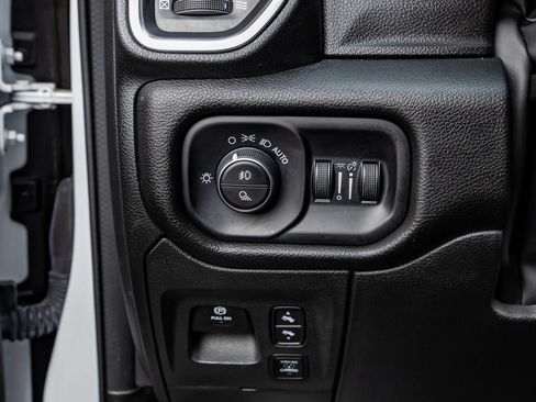 Used 2024 RAM 1500 Laramie AWD/4WD image 20