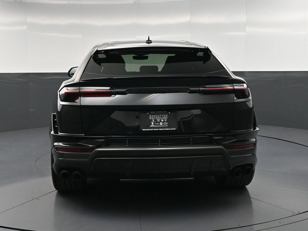 Used 2024 Lamborghini Urus Performante AWD/4WD image 7