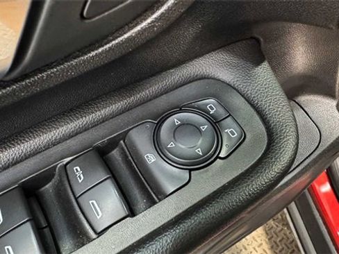 Used 2018 GMC Terrain SLE image 18