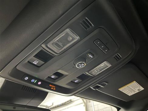 Used 2023 Chevrolet Tahoe Z71 AWD/4WD image 23