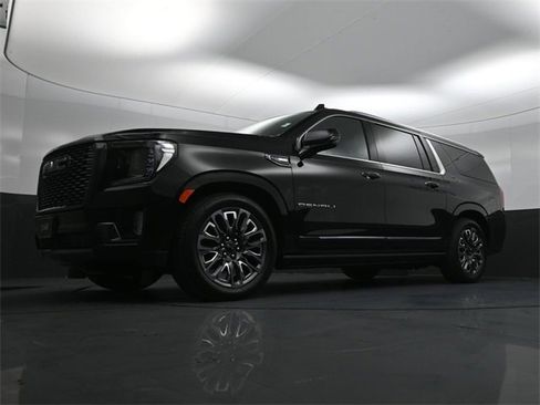 Used 2023 GMC Yukon XL Denali Ultimate image 29