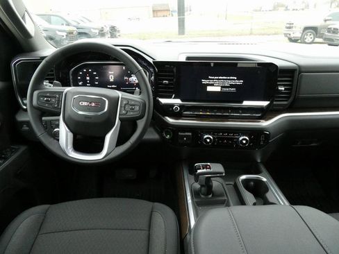 New 2026 GMC Sierra 1500 Elevation image 16