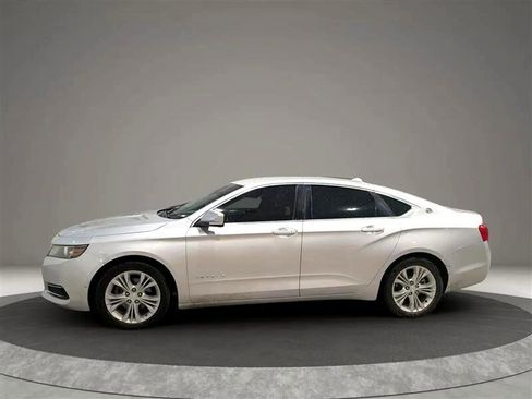 Used 2014 Chevrolet Impala LT w/ Convenience Package image 2