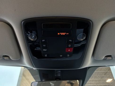 Used 2026 Kia Carnival FWD image 20