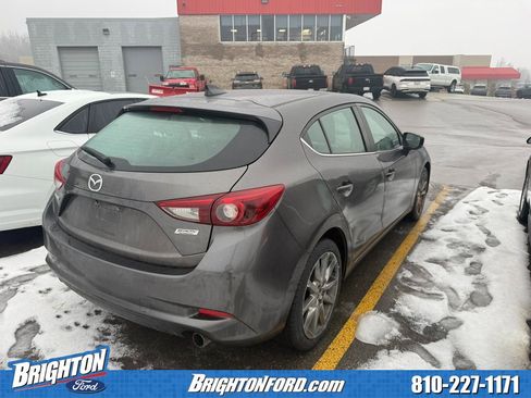 Used 2018 MAZDA MAZDA3 Grand Touring image 5