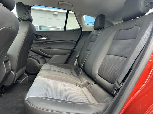 Used 2024 Chevrolet Trax LT w/ Driver Confidence Package FWD image 13