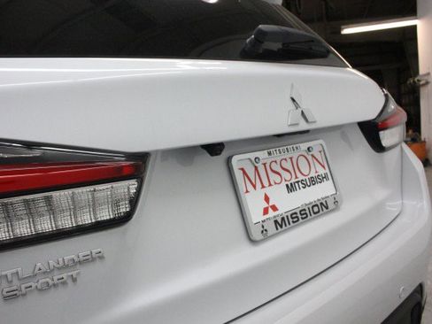 New 2026 Mitsubishi Outlander Sport ES image 4