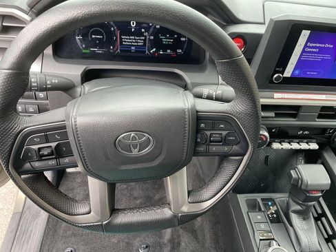 Certified 2025 Toyota Tacoma TRD Sport AWD/4WD image 16