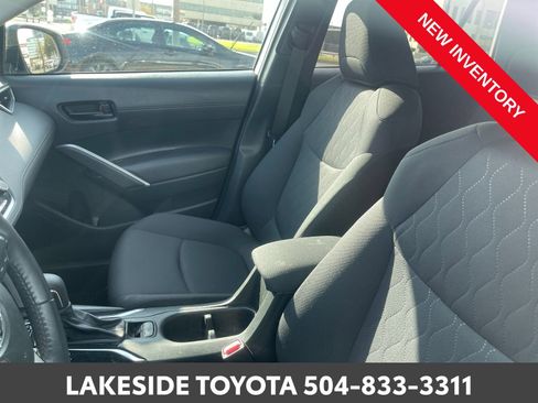 Used 2024 Toyota Corolla Cross LE image 10