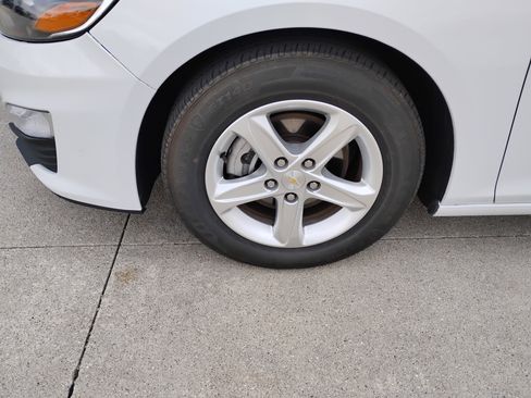 Used 2024 Chevrolet Malibu LT image 23