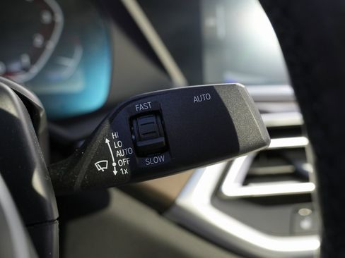 Used 2022 BMW X6 xDrive40i w/ M Sport Package image 54