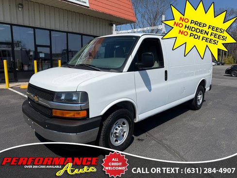 Used 2017 Chevrolet Express 2500 w/ Chrome Appearance Package image 4