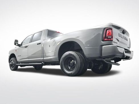 Used 2026 RAM 3500 Big Horn AWD/4WD image 36