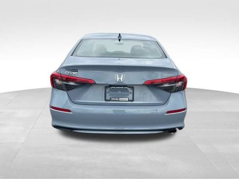 Used 2022 Honda Civic Sport image 6